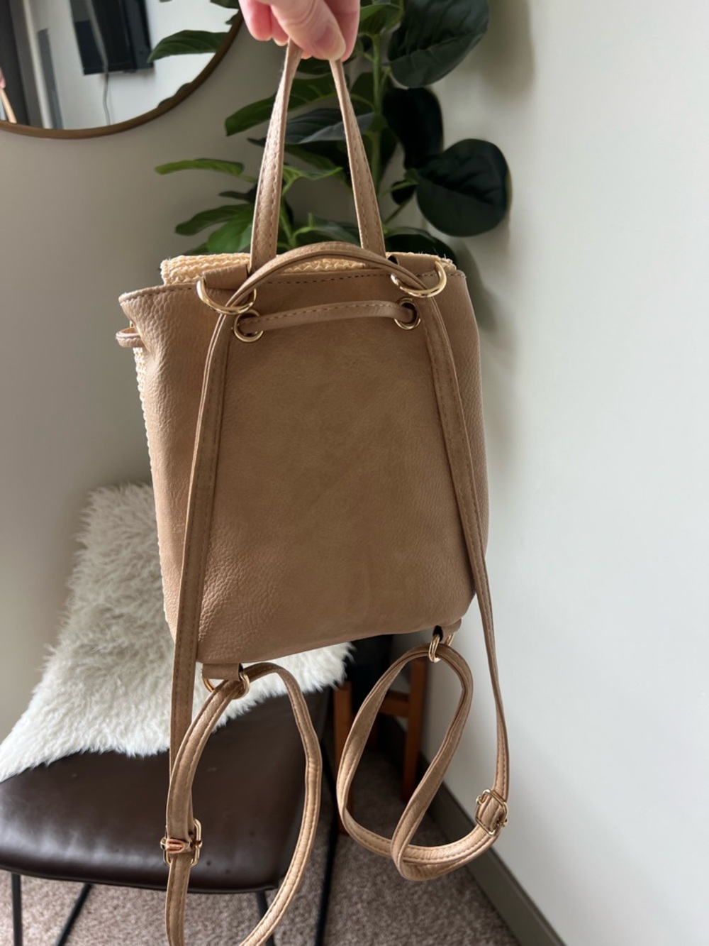 Raffia Woven Mini Backpack - Picture 2 of 3